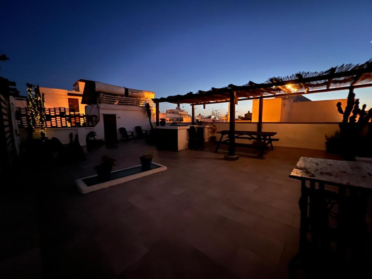 タリファThe Roofアパートメント エクステリア 写真